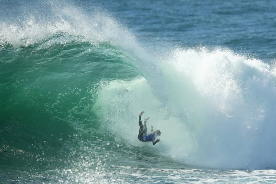 L&#39;australiano Richie Vaculik durante una gara di surf a Sydney. (Photo by Mark Kolbe/Getty Images)